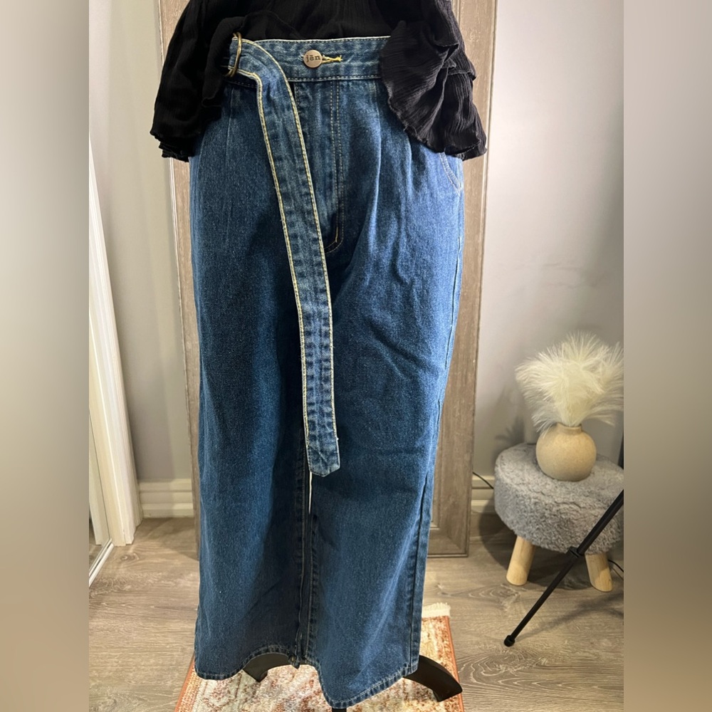 Jen jean, size 9, brand new